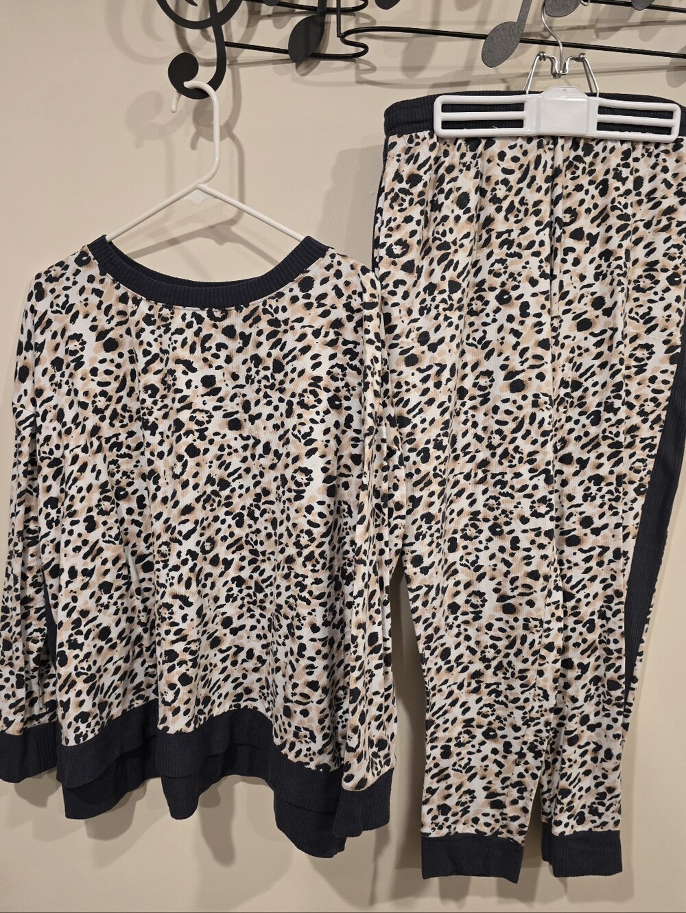 Simply Vera Vera Wang Leopard-Print Pajama Set in Tan & Black